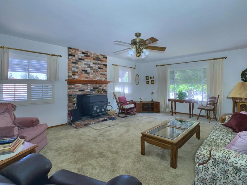 6345 Primrose