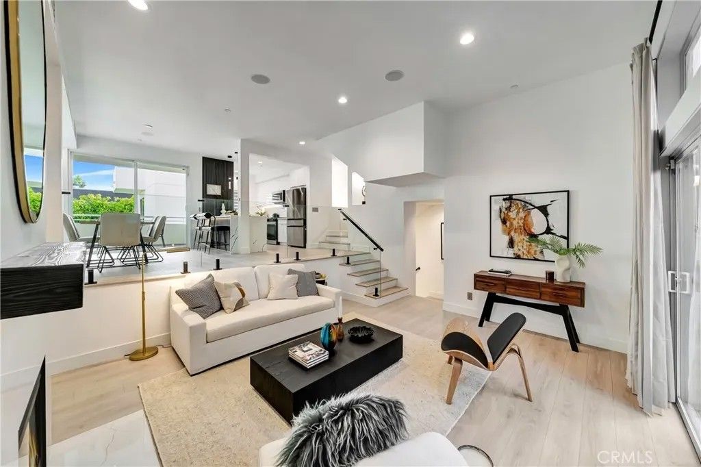 Photo of 1020 Hilldale Ave, West Hollywood, CA 90069 (MLS # SR26067773)