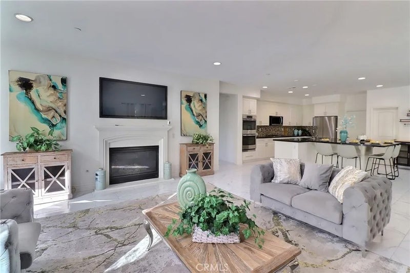 6135 Peregrine Drive