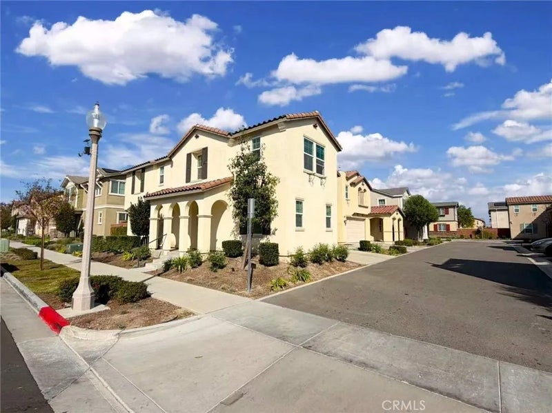 15981 Tanzinite Ln