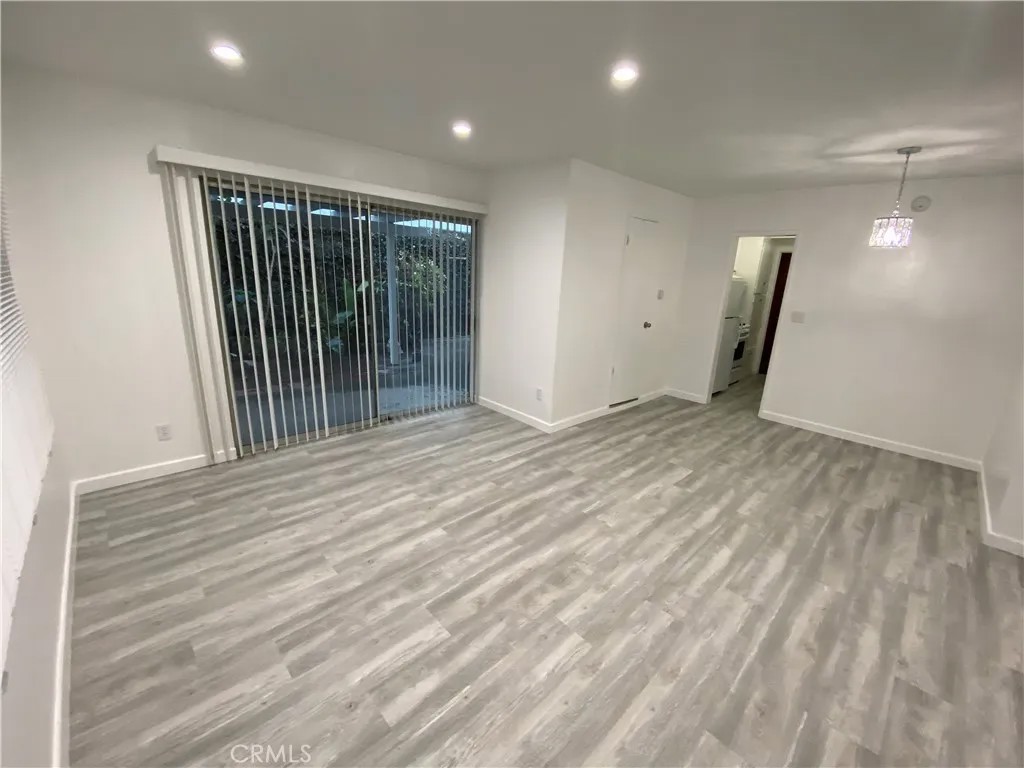 1329 S Saltair