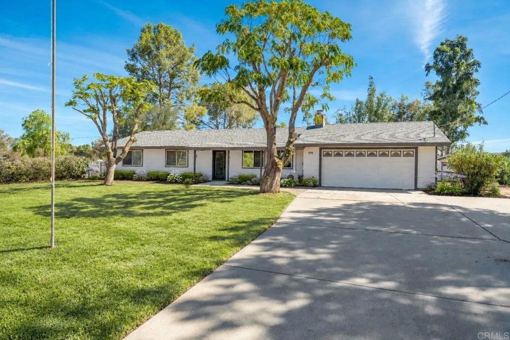 1717 Pine