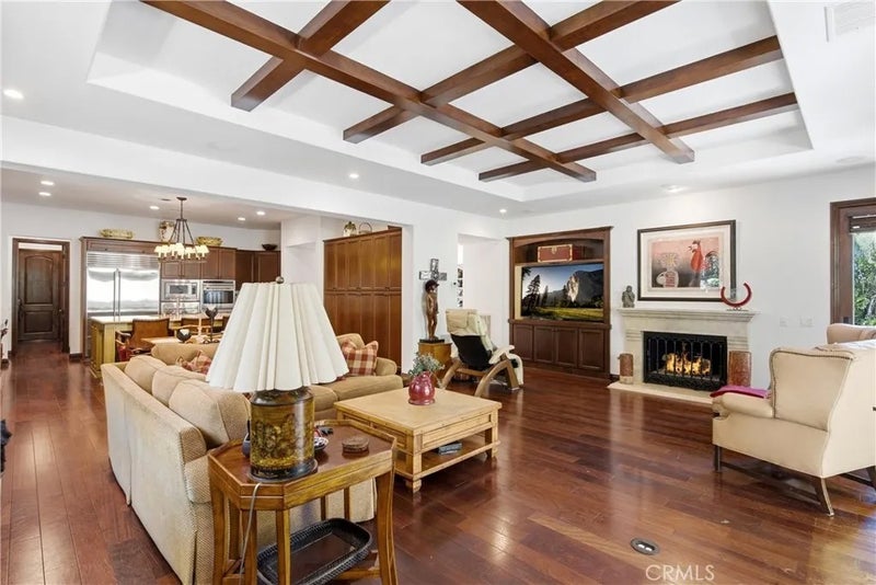 27361 Calle De La Rosa