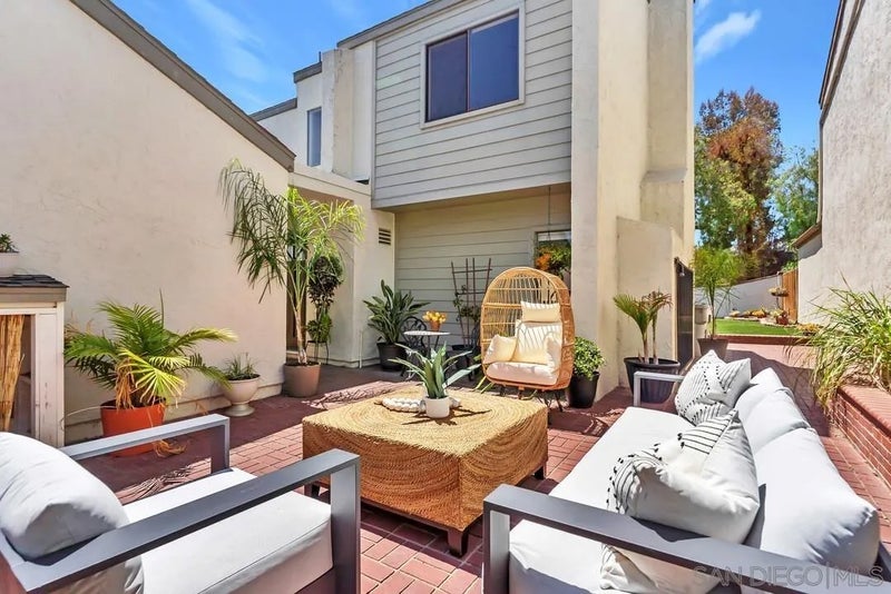 5734 Menorca Dr