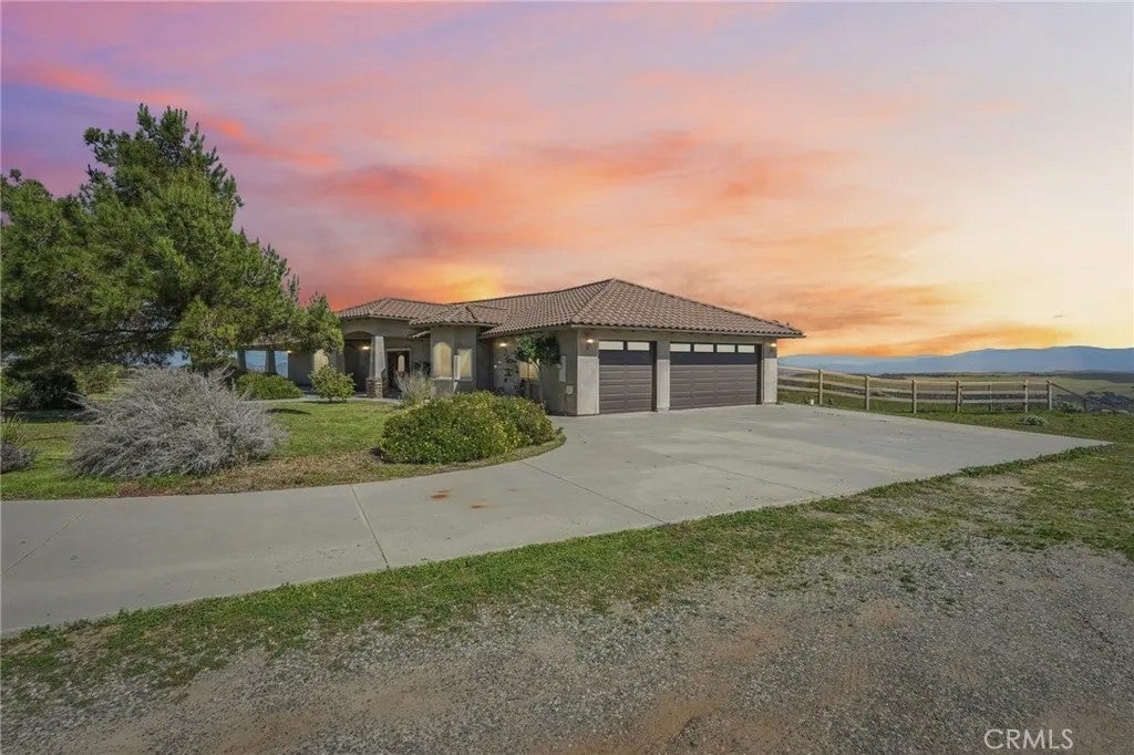 40000 Valle Vista