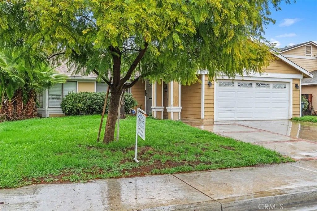 Photo of 407 Westminister, San Jacinto, CA 92583 (MLS # OC26011747)