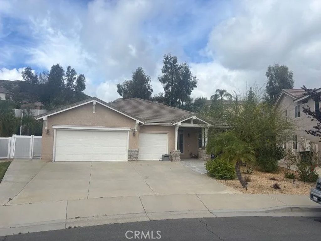 Photo of 27707 Blue Mesa DR, Corona, CA 92883 (MLS # IG26097602)