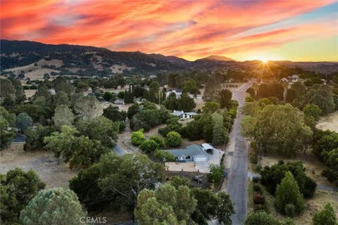 Photo of 14740 Morningside Road, Atascadero, CA 93422 (MLS # NS26162551)