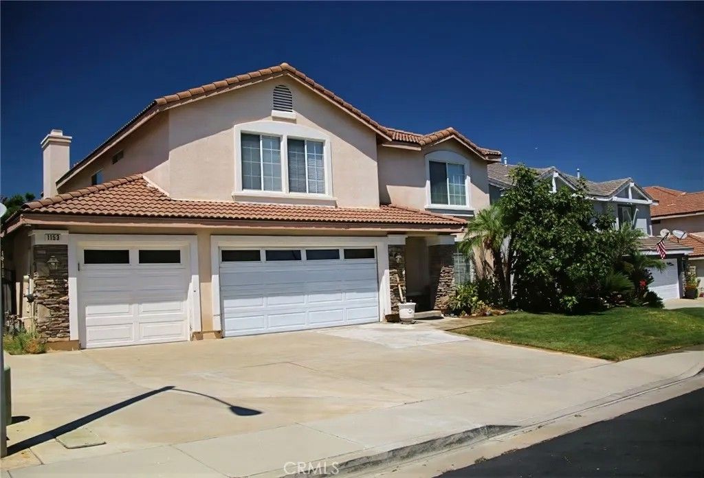 Photo of 1153 Archer Circle, Corona, CA 92882 (MLS # IV25222075)