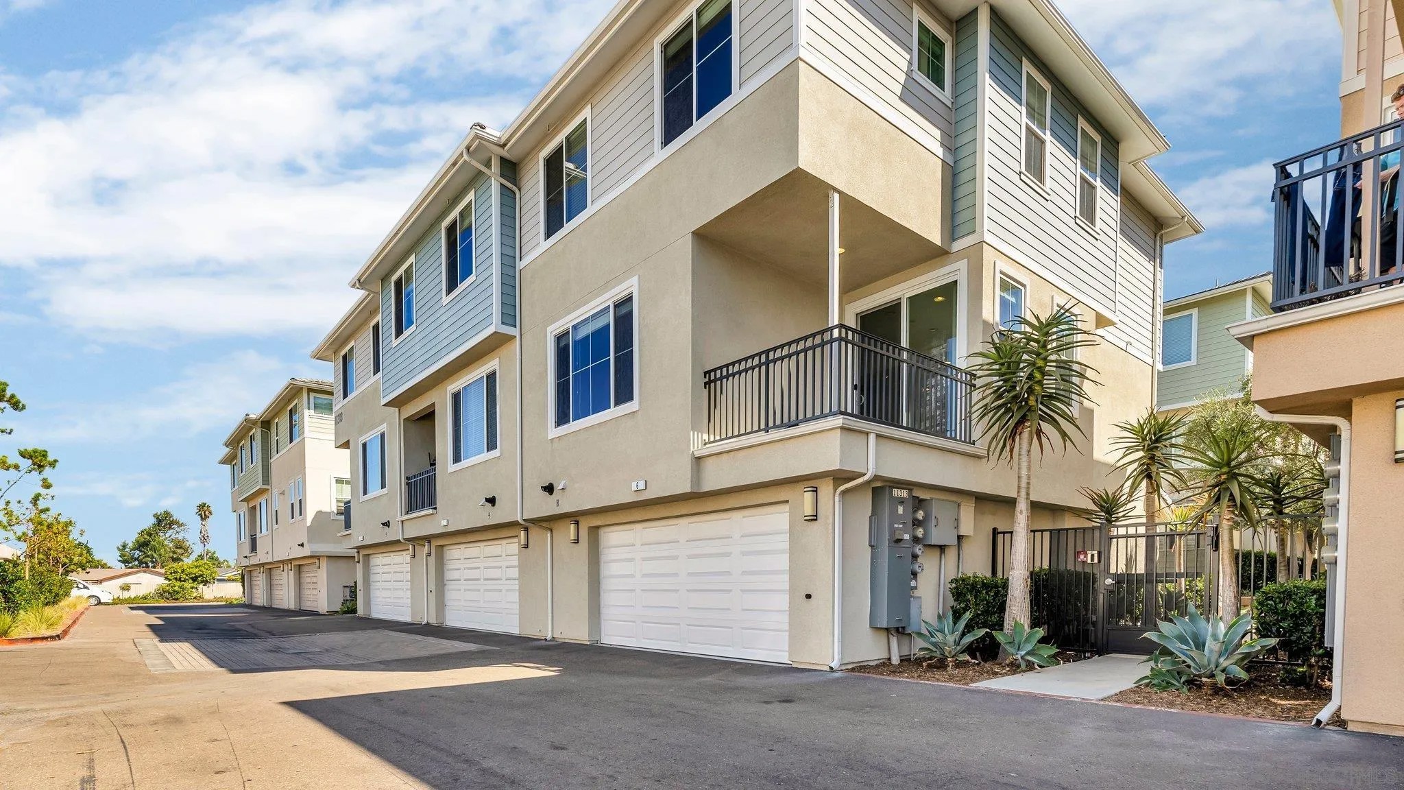 11313 Zapata Ave #6