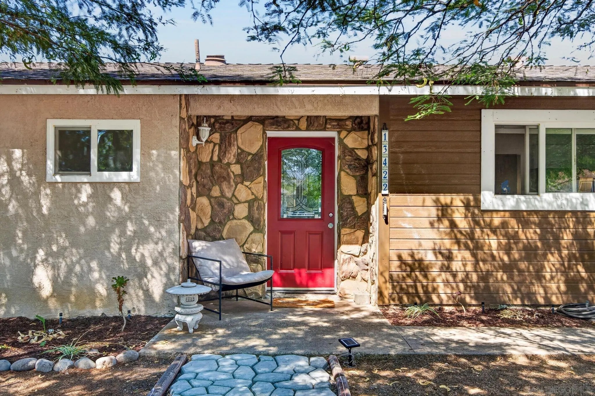 13422 Standish Dr