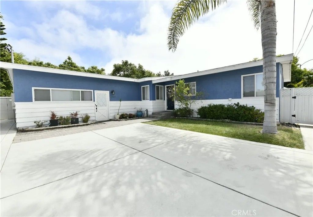 Photo of 2435 Tuttle Street, Carlsbad, CA 92008 (MLS # SW25185178)