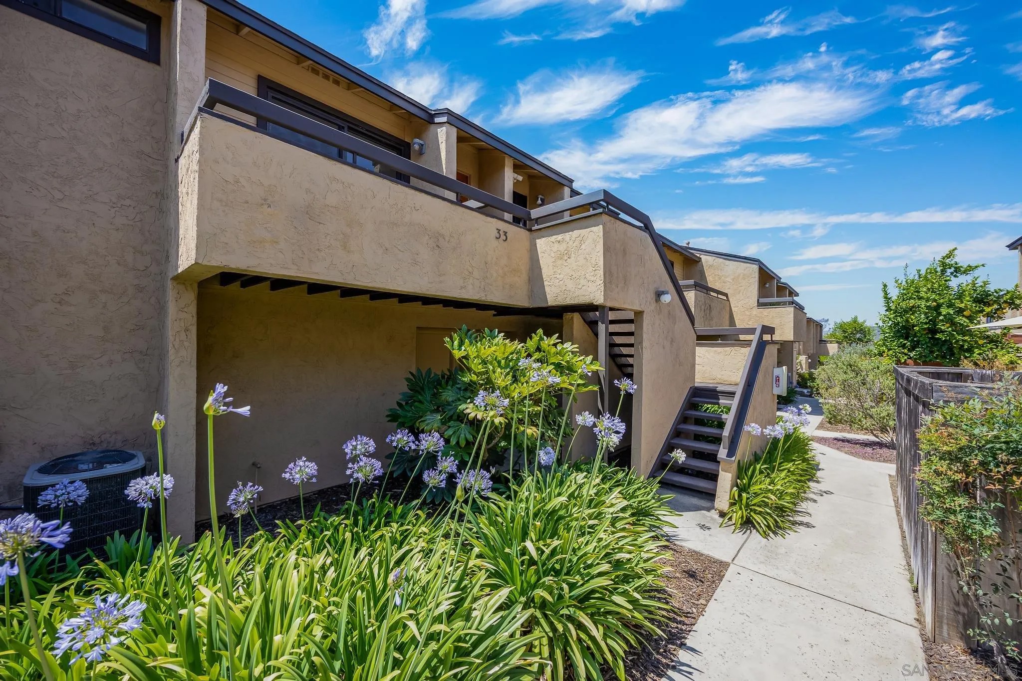 9228 Mast Blvd 33