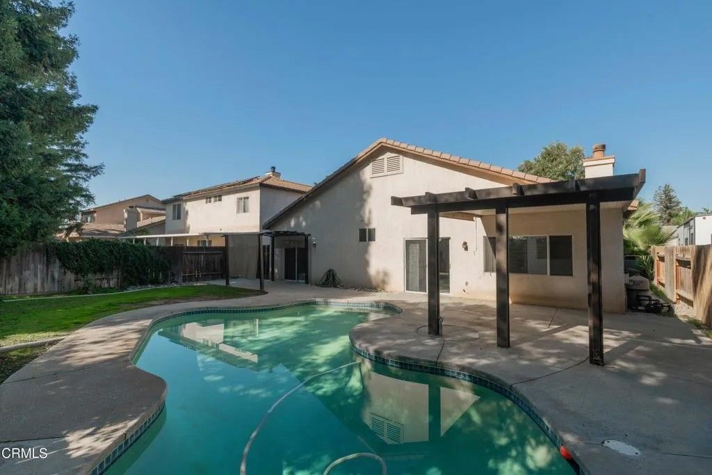 Photo of 8611 Harbor Club Drive, Bakersfield, CA 93312 (MLS # V1-33258)