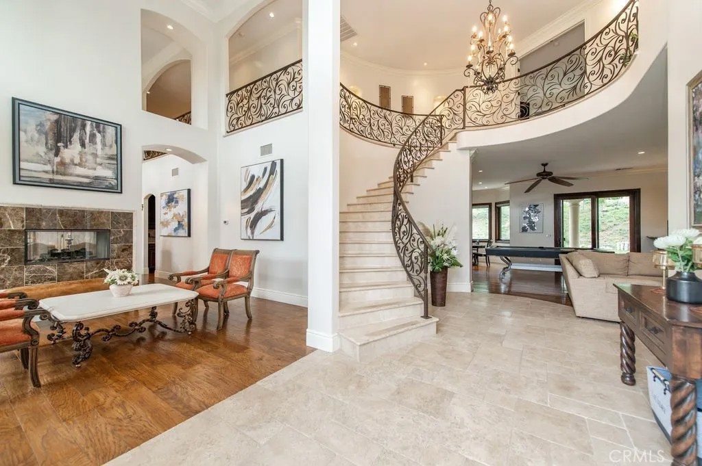 39285 Calle De Companero