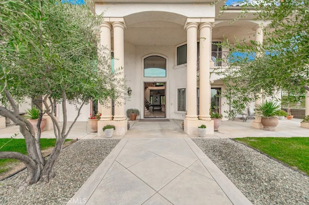 39285 Calle De Companero