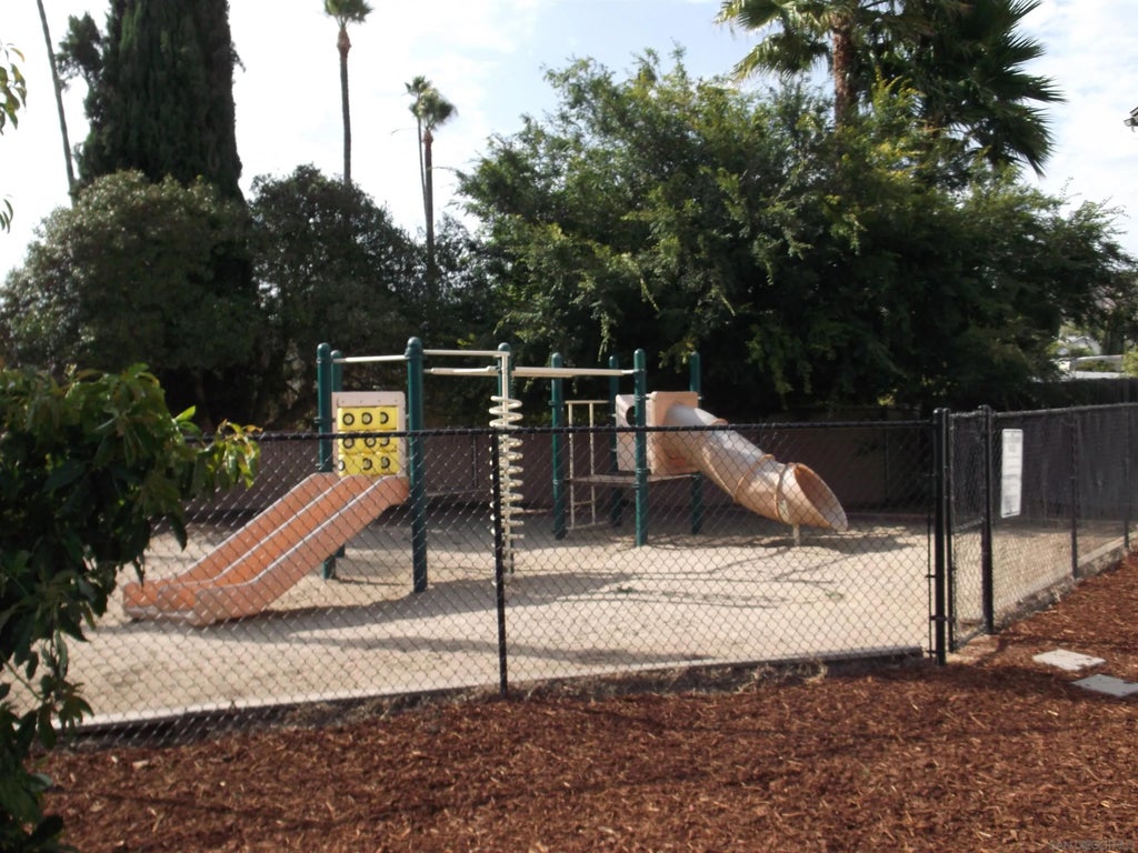 Photo of 417 N Citrus Ave #5, Escondido, CA 92027 (MLS # 260024293)