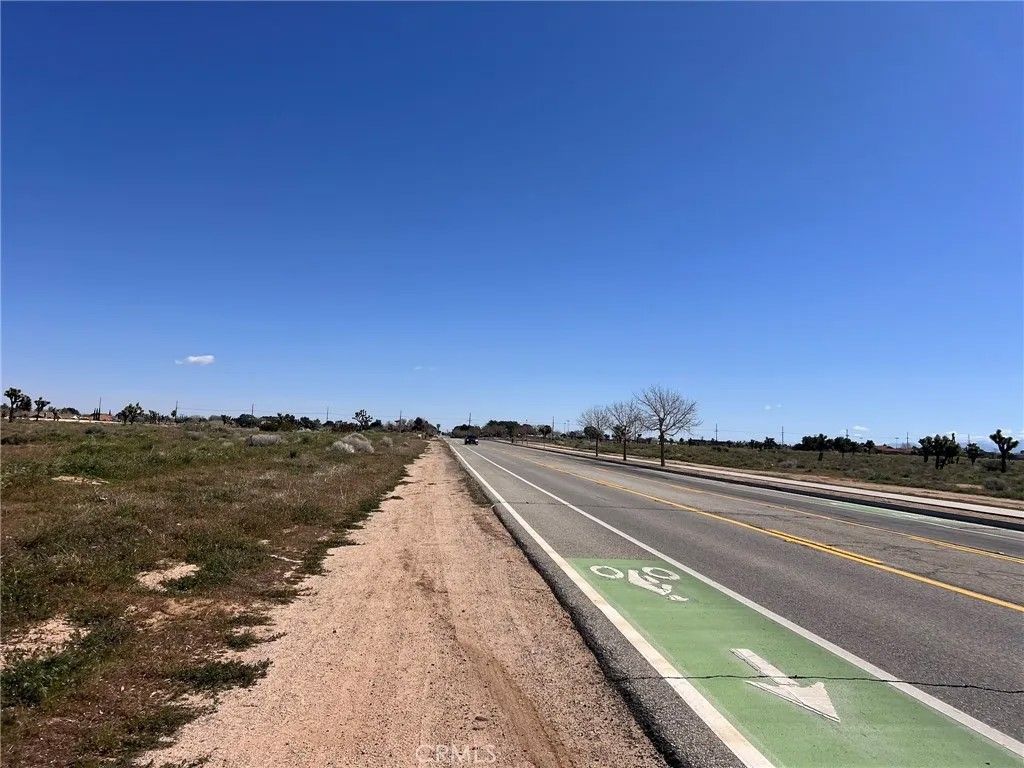 Photo of 0 Avenue L8, Lancaster, CA 93534 (MLS # SR26055510)