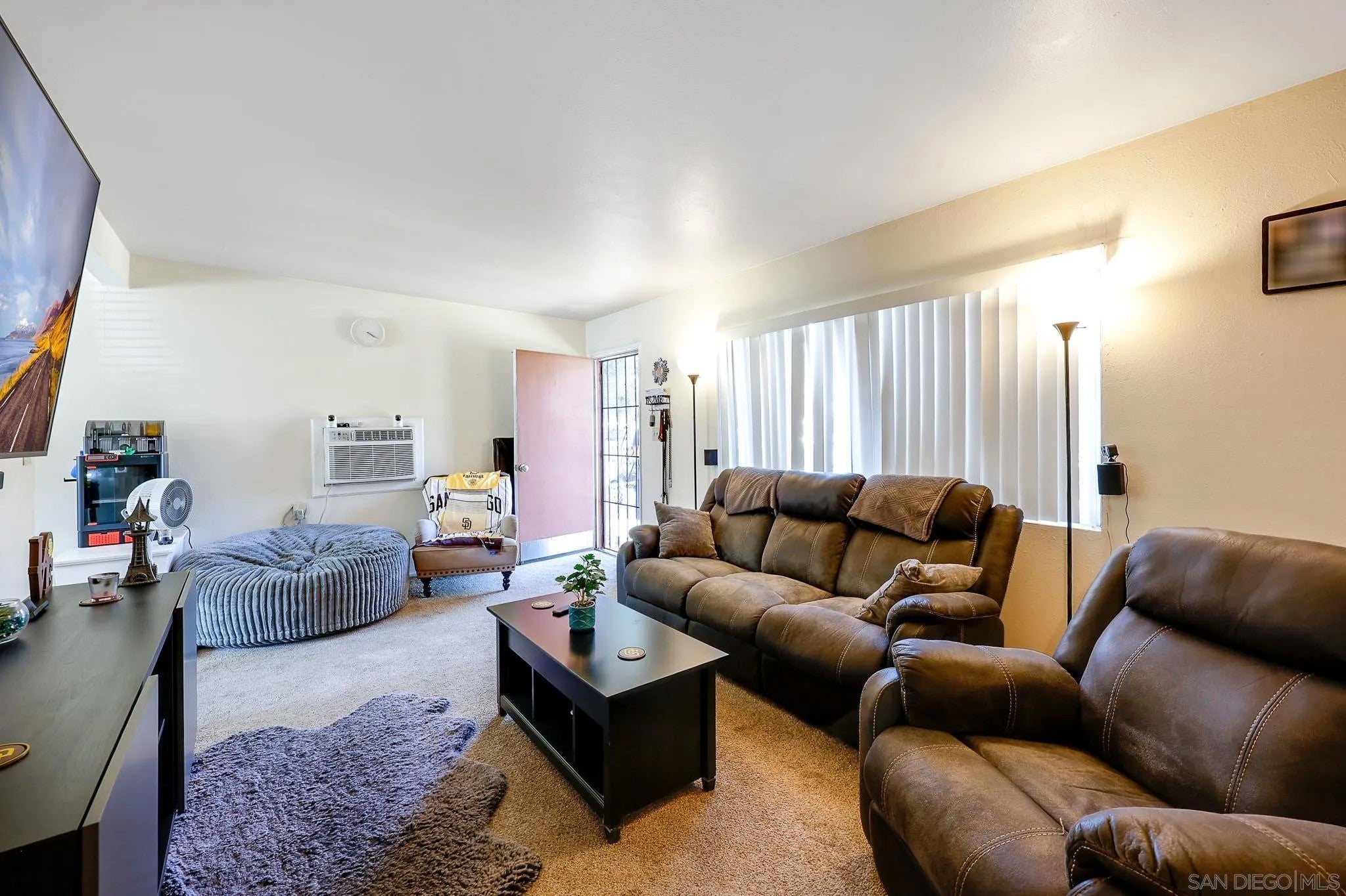 12425-27 Julian Ave