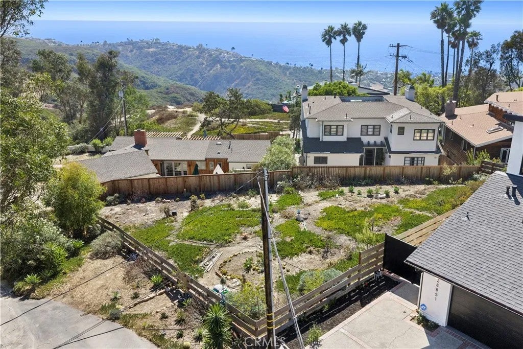 Photo of 28861 Shady Place, Laguna Beach, CA 92651 (MLS # LG26202239)