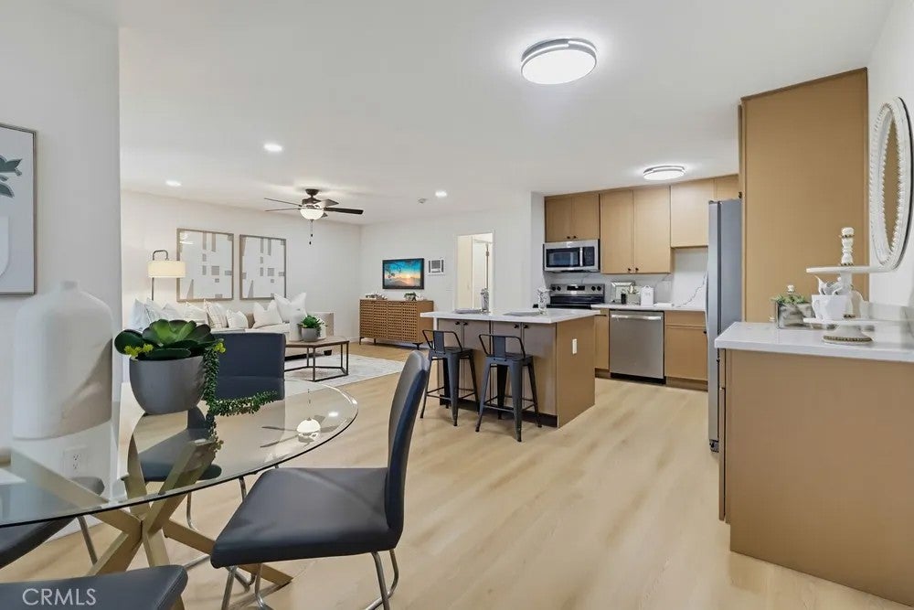 635 S Prospect 103