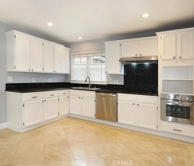 4433 Stern Avenue