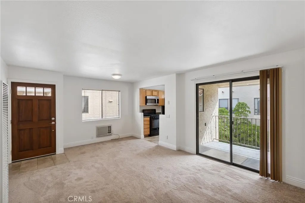 10166 Camino Ruiz 32