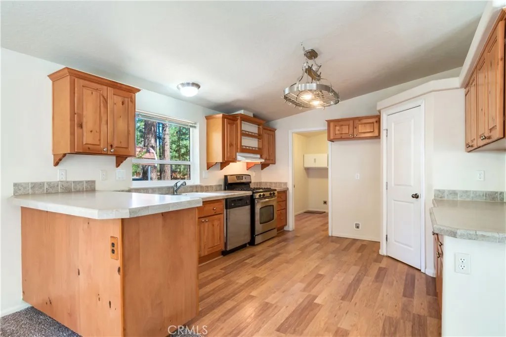 2308 Manzanita Lane