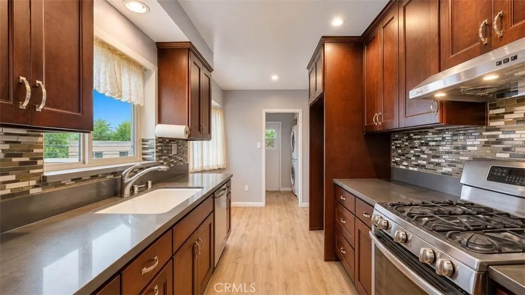 1031 Prospect