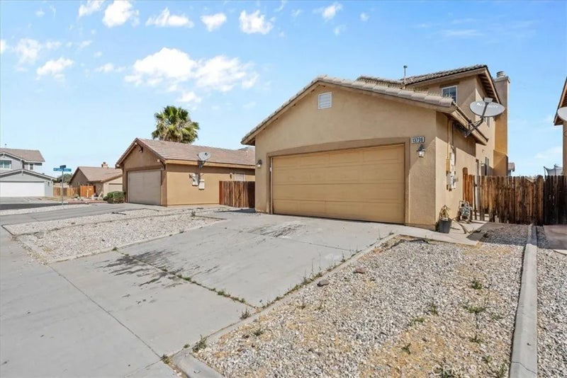 13736 Sunshine Terrace