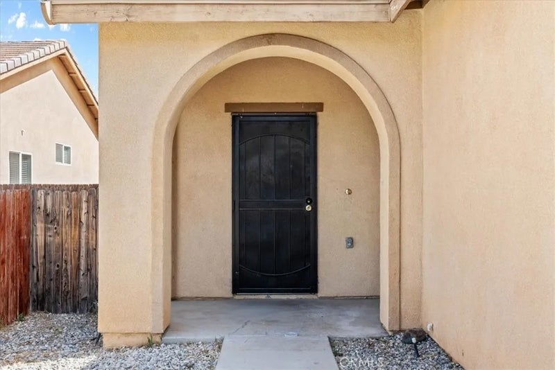 13736 Sunshine Terrace