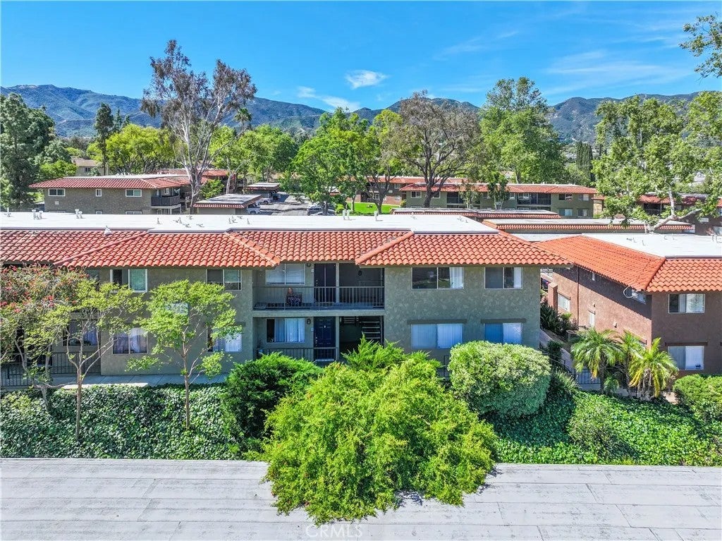 Photo of 1518 Border Ave #G, Corona, CA 92882 (MLS # OC26069035)