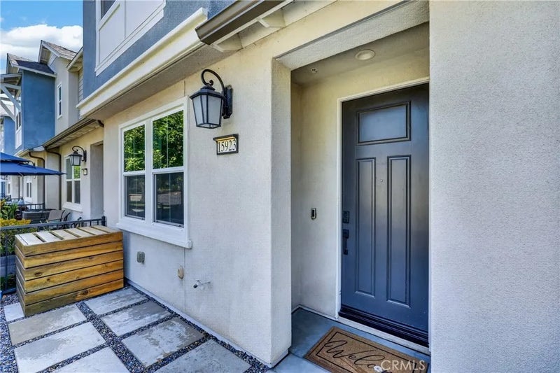 15923 Main