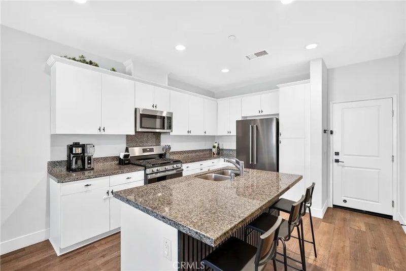 15923 Main