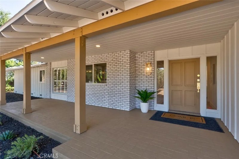 1335 S Waverly
