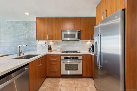 Tiny photo for 800 The Mark Ln #1203, San Diego, CA 92101 (MLS # 250045616)