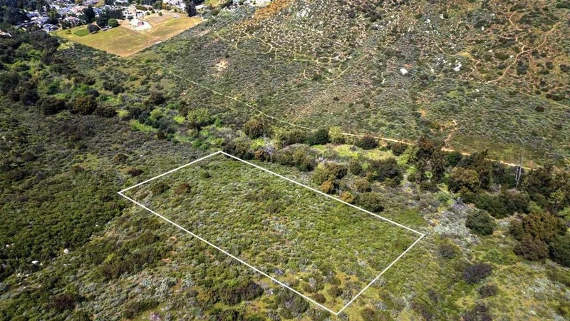 0 East of Twin Peaks Road Lot 26