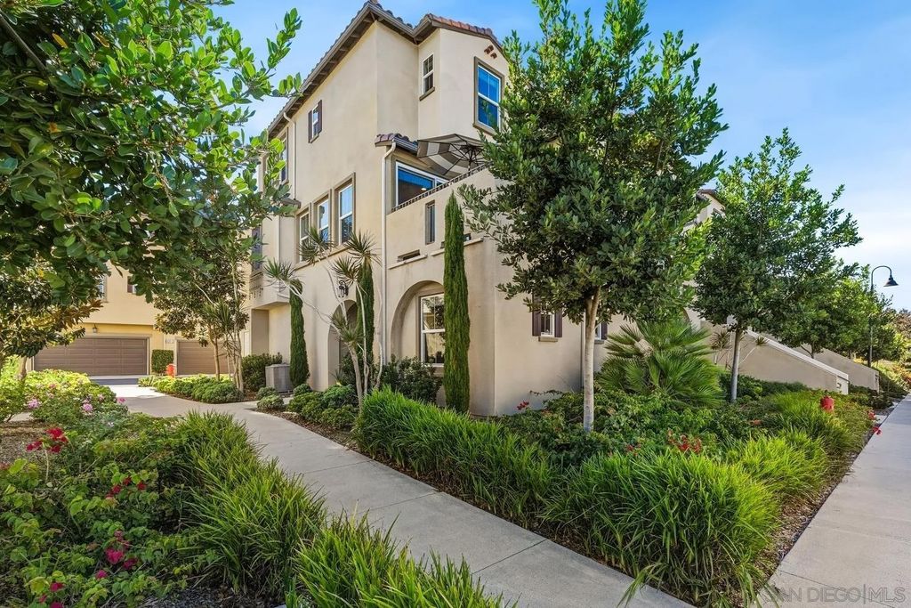 Photo of 4346 Nautilus Way #6, Oceanside, CA 92056 (MLS # 250043003)