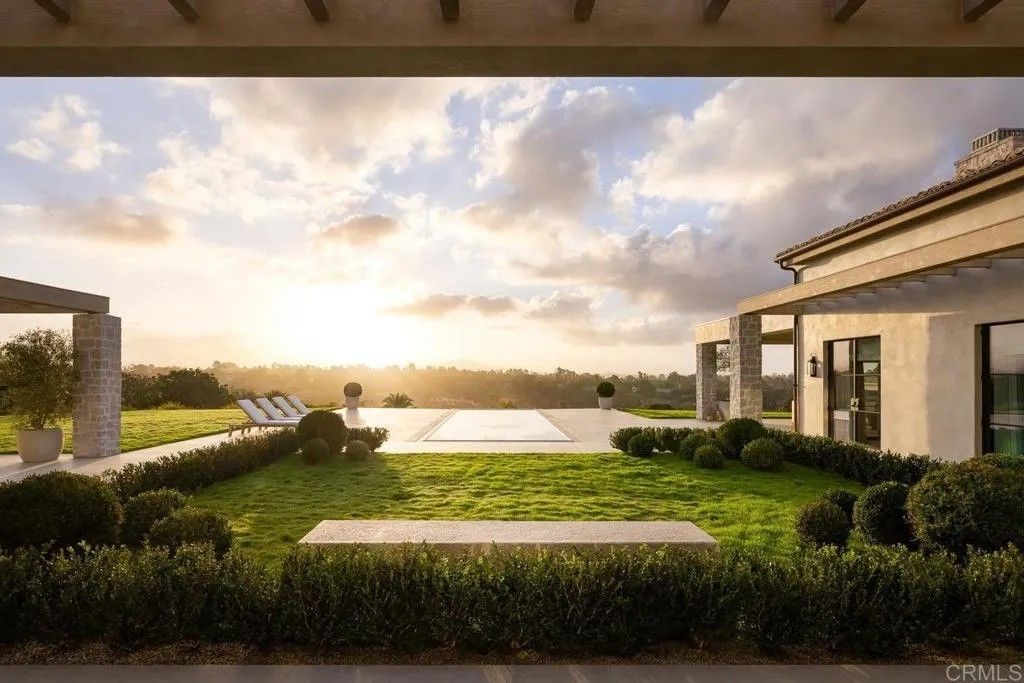 Photo of 17845 Via de Fortuna, Rancho Santa Fe, CA 92067 (MLS # NDP2506929)