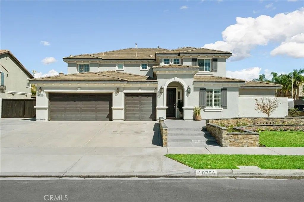 Photo of 10756 Saffron Street, Fontana, CA 92337 (MLS # CV26049209)