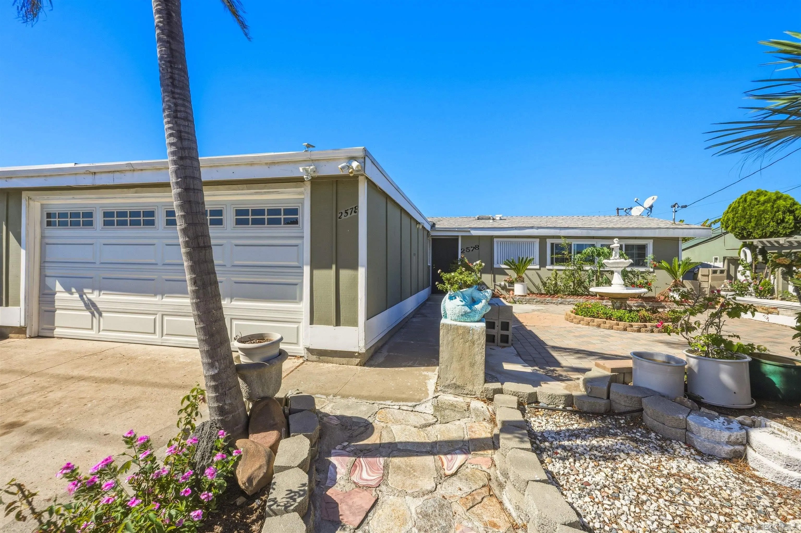 2578 Moonstone
