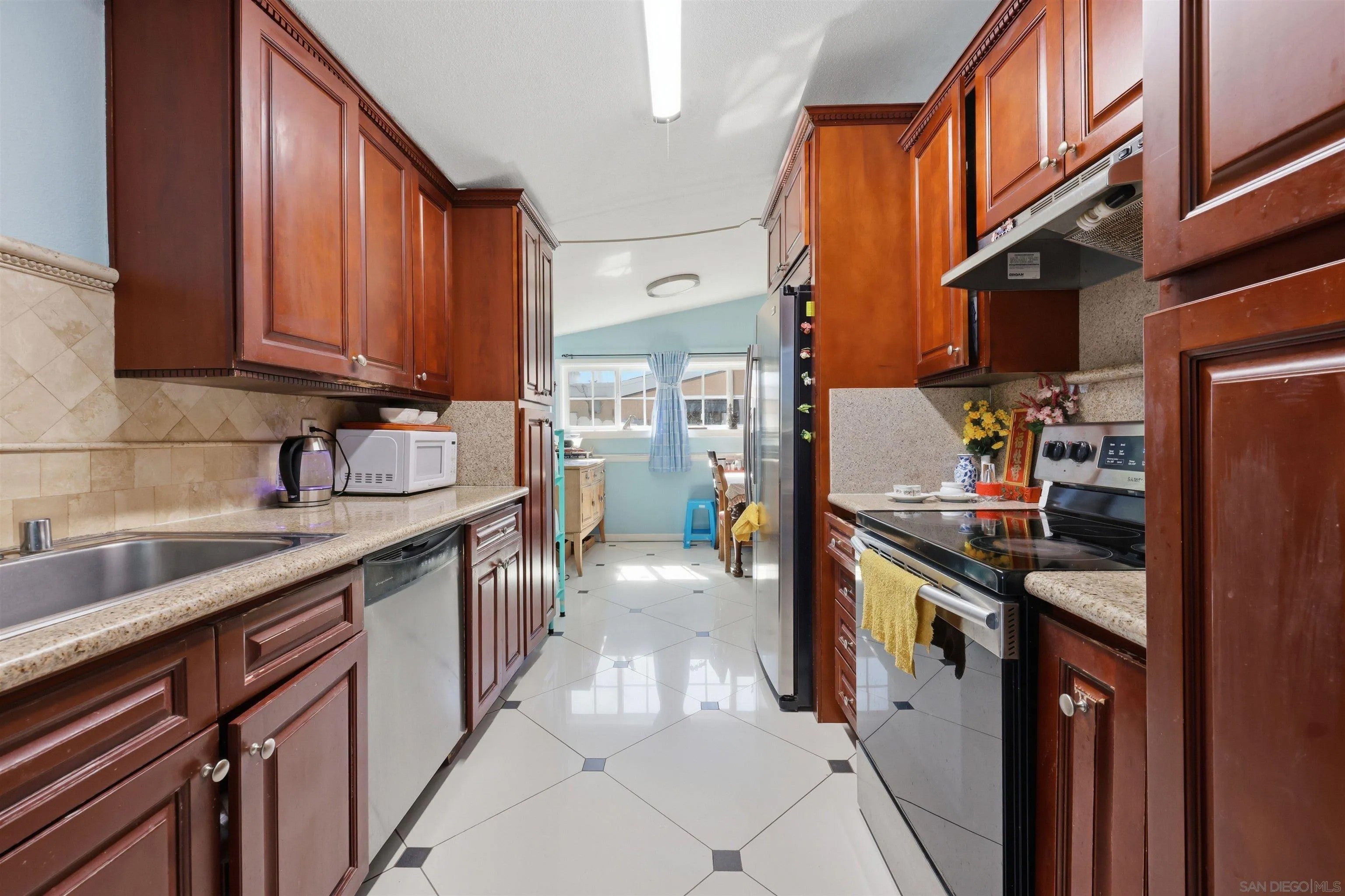 2578 Moonstone