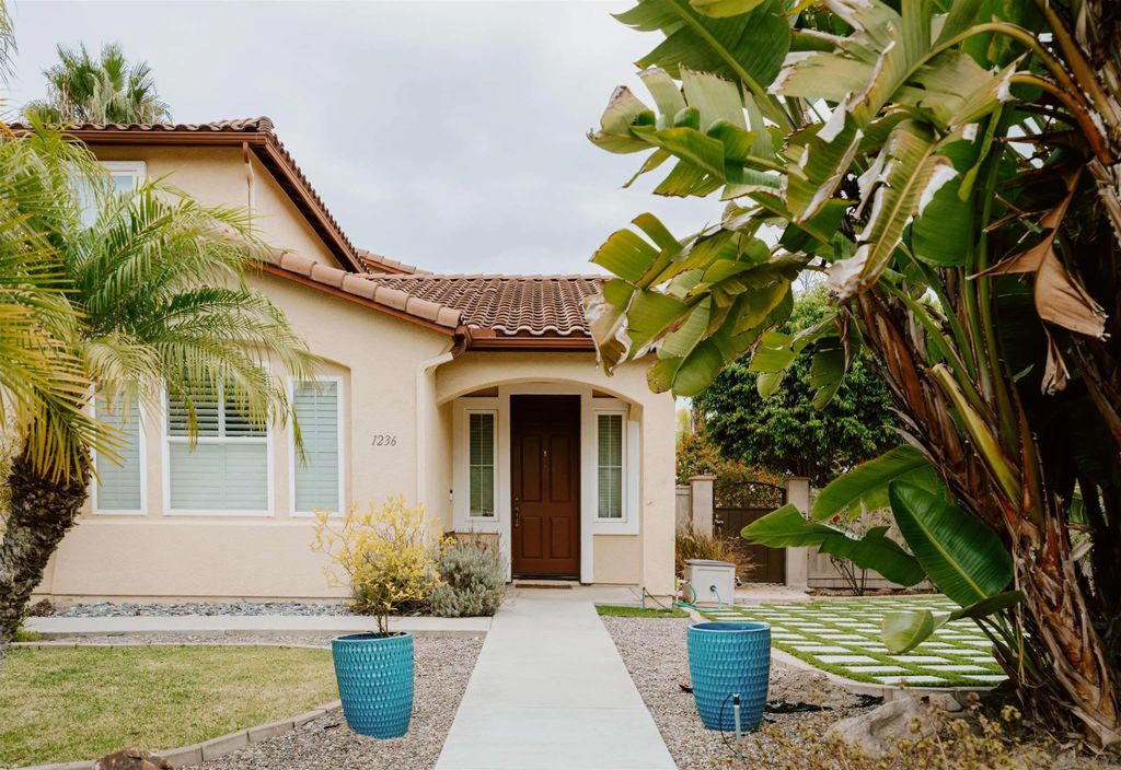 Photo of 1236 Bolinas Bay Ct, Chula Vista, CA 91913 (MLS # 250041910)