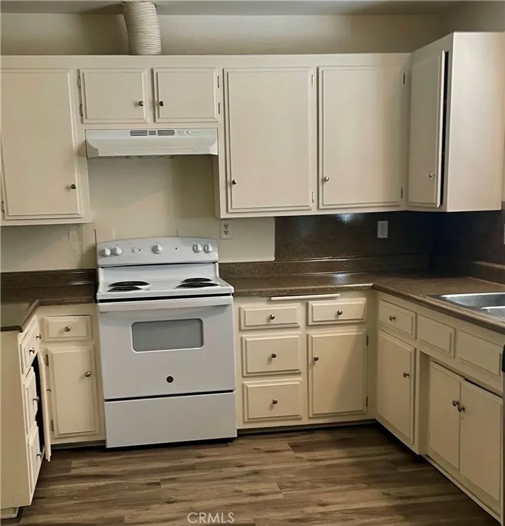 Photo of 1041 Whittier Avenue, Hemet, CA 92543 (MLS # IV26067657)