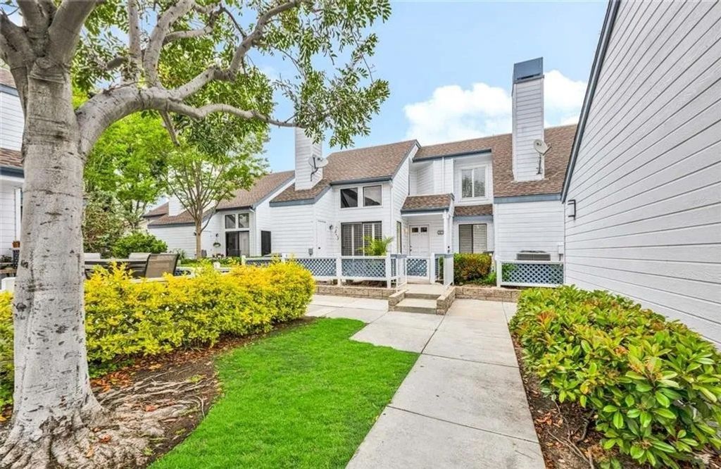 Photo of 87 Briarglen, Irvine, CA 92614 (MLS # OC26086581)