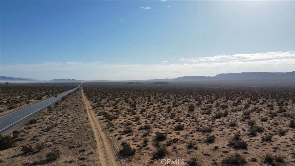 Photo of 29 Old Woman Springs, Johnson Valley, CA 92356 (MLS # JT26028351)