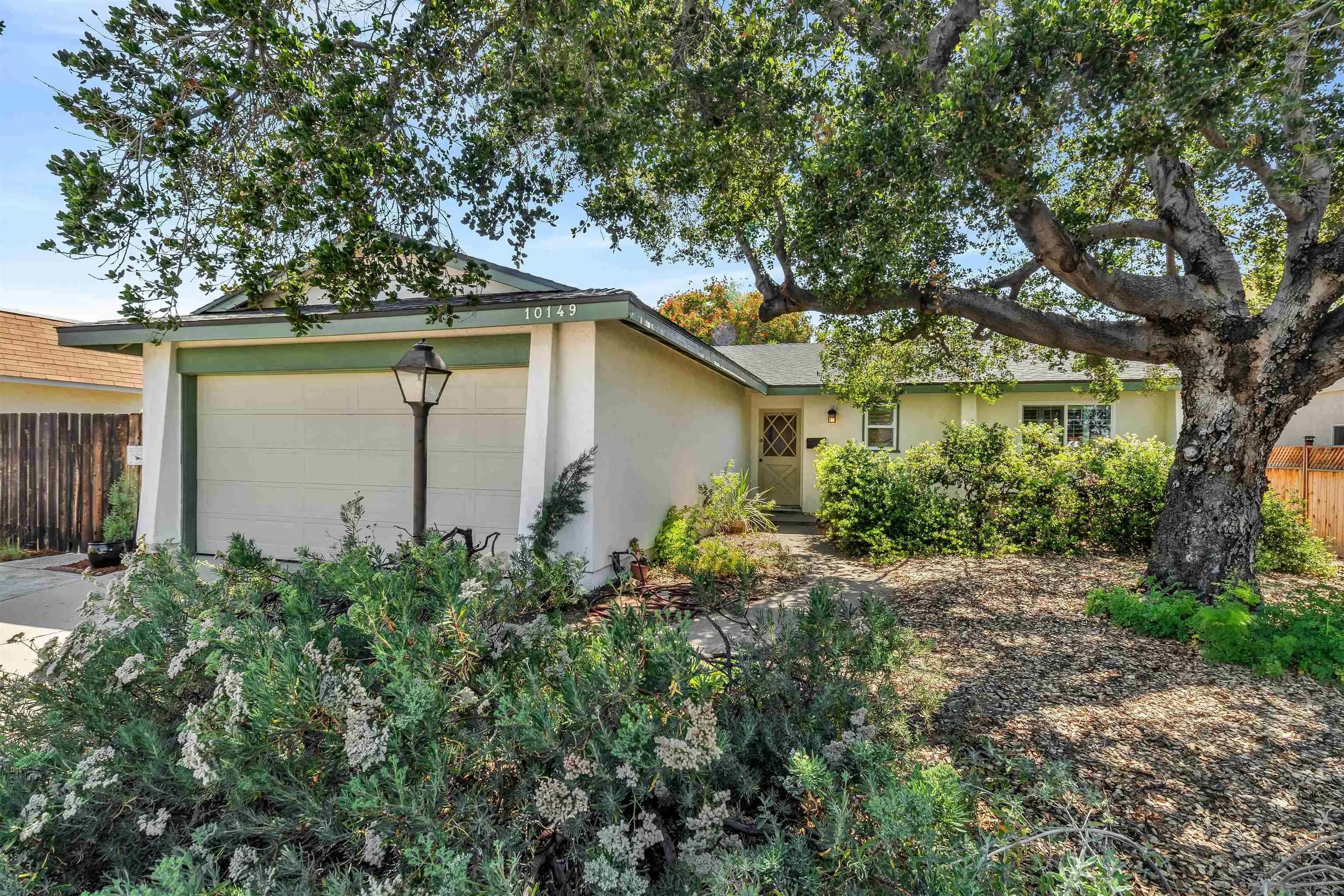 10149 Carreta Dr