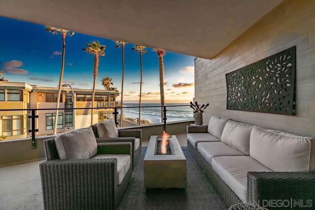 Photo of 6767 Neptune Pl #301, La Jolla, CA 92037 (MLS # 260019519)