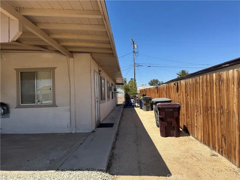 6450 Athol