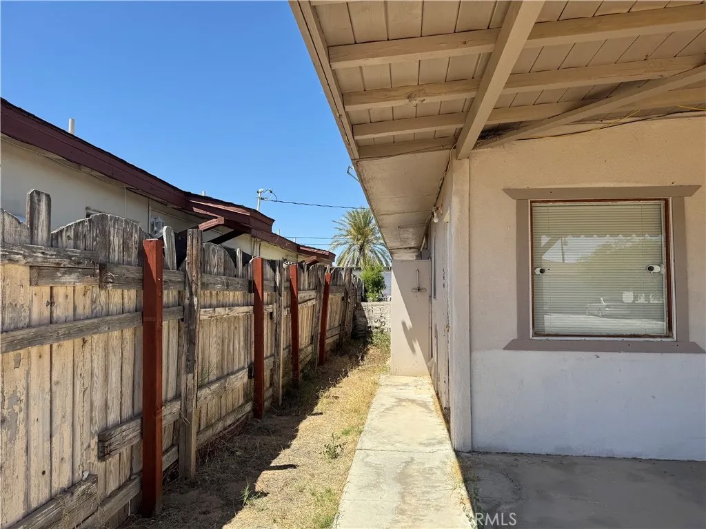6450 Athol